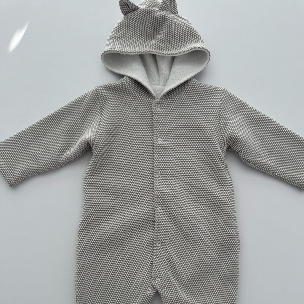 Kissy Kissy Heavy Weight Gray/White Hooded Jumper Size 9M